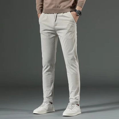 Pantaloni Slim Fit in Velluto a Coste