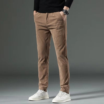Pantaloni Slim Fit in Velluto a Coste