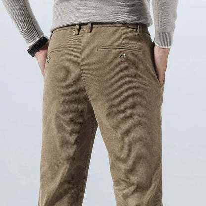 Pantaloni Slim Fit in Velluto a Coste