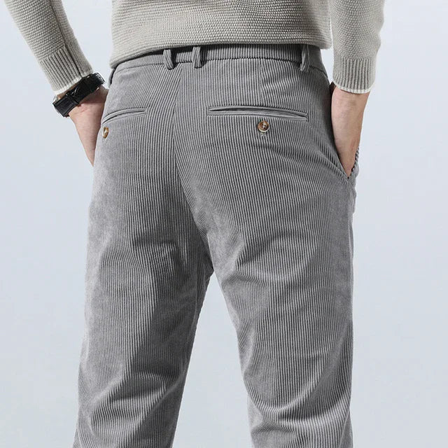 Pantaloni Slim Fit in Velluto a Coste