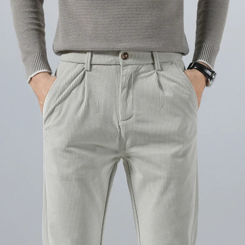 Pantaloni Slim Fit in Velluto a Coste