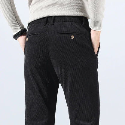 Pantaloni Slim Fit in Velluto a Coste